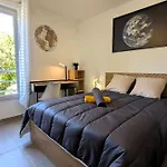 Apartment With Terrace In The Heart Of Toulon