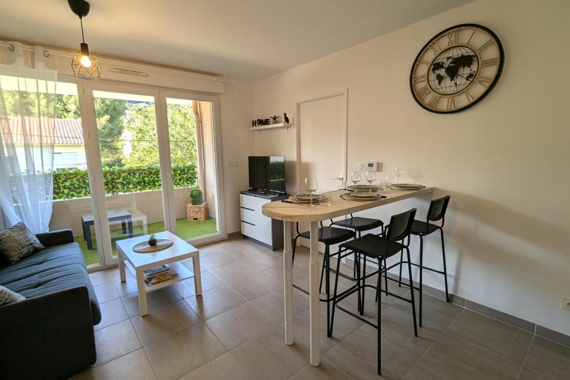 With Terrace In The Heart Of Apartment Toulon